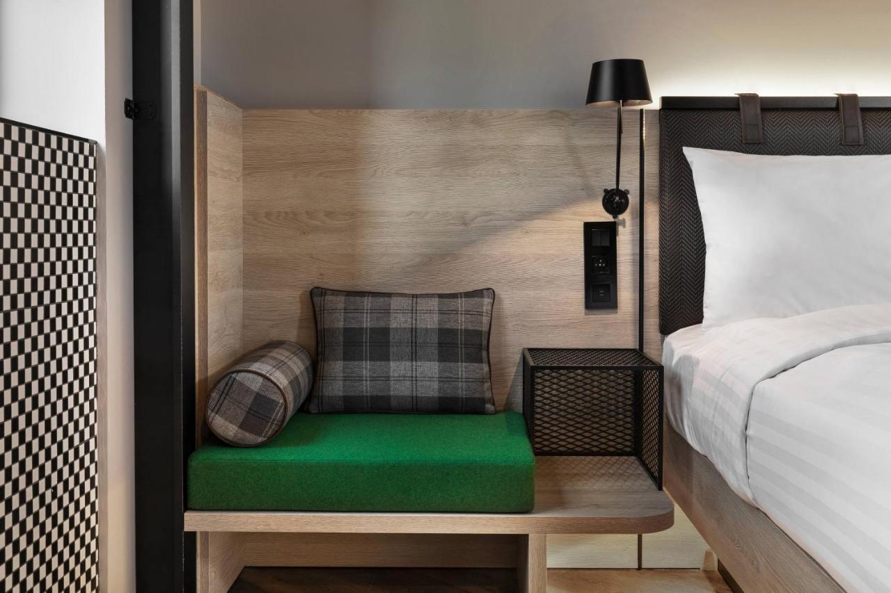 Moxy Lille City Экстерьер фото